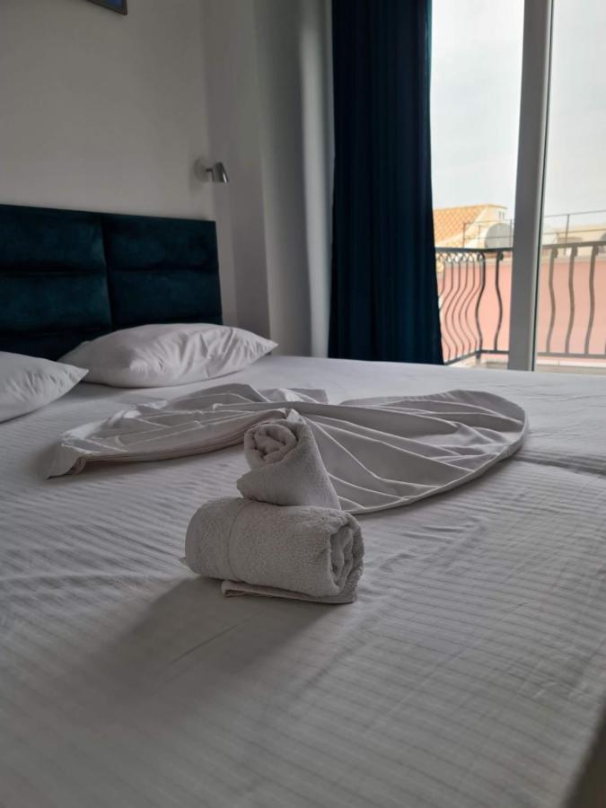 La Luna Hotel Ксамил Экстерьер фото